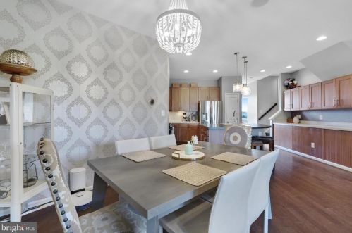 9193 Lake Preston Ct, Bristow VA  20136-6170 exterior