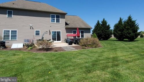 57 Chisholm Dr, Hedgesville, WV 25427-7163