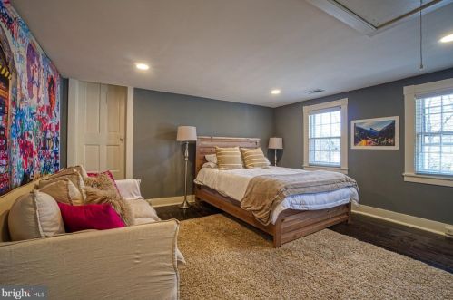 102 Cornwall St, Leesburg VA 20176-2804 exterior