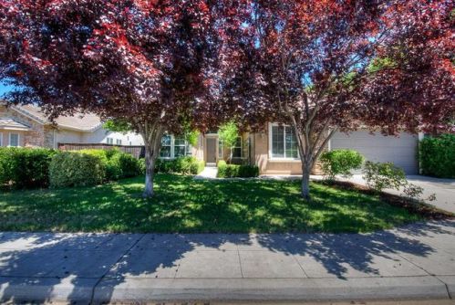 1919 Megan Ave, Clovis, CA 93611-6947