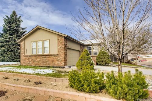 5859 Riviera Ct, Denver, CO 80015-3561