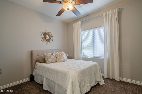 3711 Oxford Ln, Gilbert AZ  85295-4679 exterior