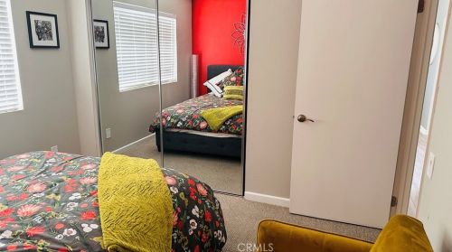 1050 Louise Dr, Palm Springs CA  92262-3241 exterior