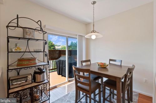 9240 Lorton Valley Rd, Lorton VA  22079-2912 exterior