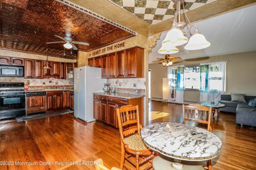 602 Ranger Dr, Lacey NJ  08731-1901 exterior