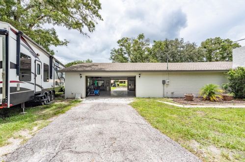 2406 Sunset Ln, Lutz FL  33549-8209 exterior