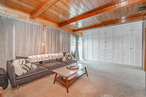 10231 Eglise Ave, Downey CA  90241-2920 exterior