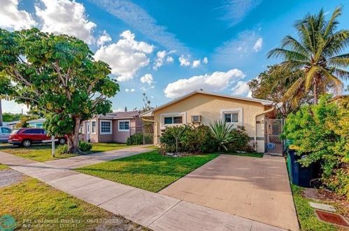 230 9th St, Dania Beach FL  33004-4439 exterior