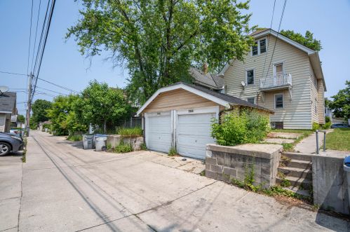 3345 Cramer St, Milwaukee WI  53211-3009 exterior