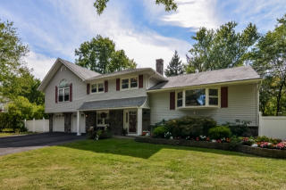 355 James Way, Wyckoff NJ  07481-1821 exterior