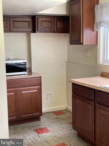 6235 Kilmer Ct, Falls Church VA  22044-1822 exterior