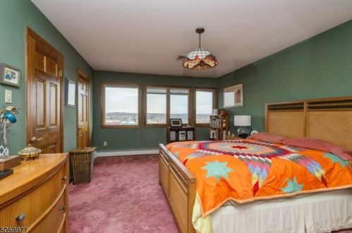 27 Lindbergh Rd, East Amwell Township NJ  08551-1509 exterior