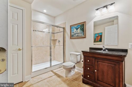 8373 Pedigrue Ct, Gainesville VA  20155-3240 exterior