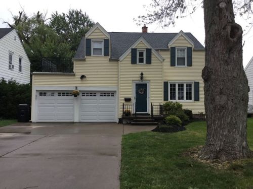 126 Hampton Pkwy, Buffalo, NY 14217-1242
