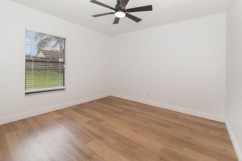 813 Cloyd Dairy Loop, Orlando FL  32825-7302 exterior