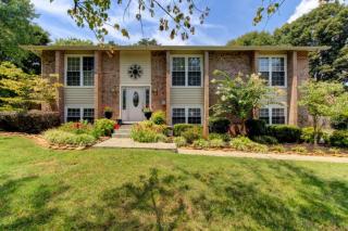 9205 Corsairs Dr, Knoxville, TN 37922-5934
