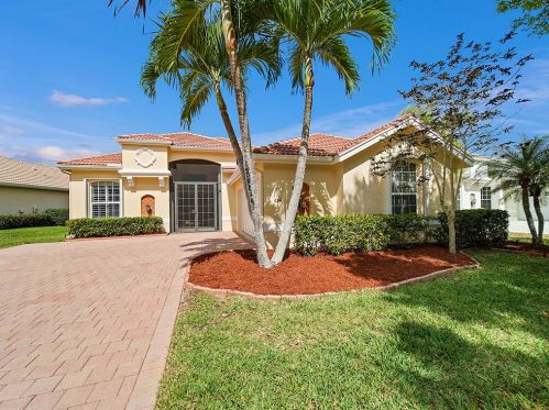 684 Lake Charles Cir, Fort Pierce, FL 34986-3429