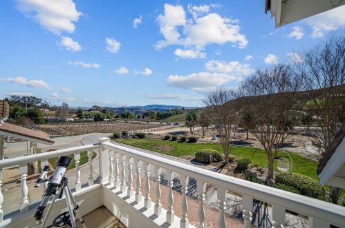 41664 Camino Del Vino, Temecula CA  92592-8439 exterior