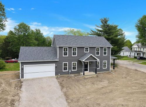 840 Pike St, Etna, OH 43018-9005