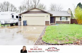 3000 Columbine St, Lebanon OR  97355-1506 exterior