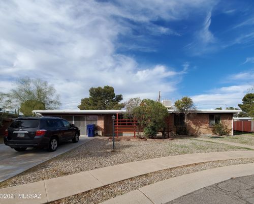 8311 Gettysburg Pl, Tucson, AZ 85710-2903