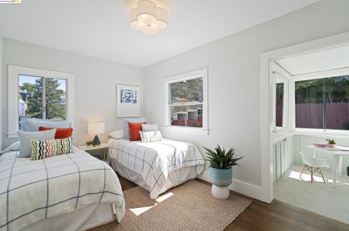 1510 Holman Rd, Oakland CA  94610-1833 exterior