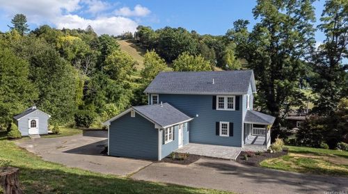 51 Birch Hill Rd, Patterson NY  12563-2317 exterior