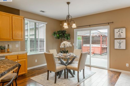 1169 Syracuse Ln, Manteca CA  95336-2990 exterior