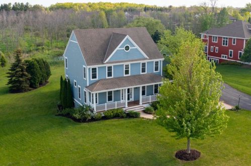 1465 Glen Oaks Ln, Thiensville WI  53092-2954 exterior