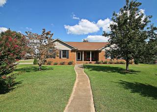 196 Sawmill Rd, Huntsville, AL 35811-8506