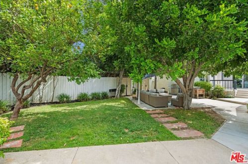 4841 Tyrone Ave, Van Nuys CA 91401-5126 exterior