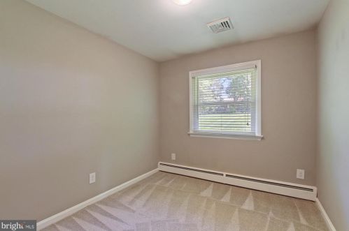 41 Roosevelt Blvd, Lancaster PA 17601-4039 exterior