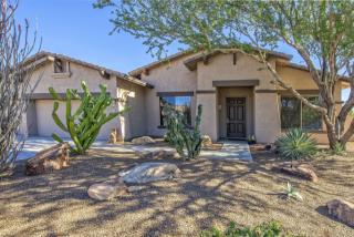 25641 Fernbush Dr, Phoenix, AZ 85083-1611
