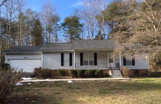 1721 Heathrow Dr, Cookeville TN  38506-5556 exterior