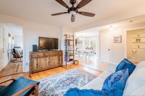 2 Katherine Rd, Lyme CT  06371-1620 exterior