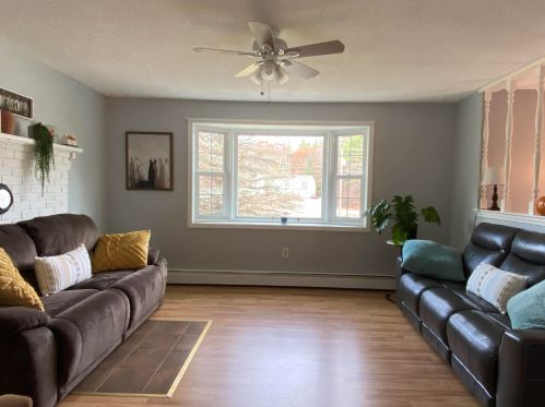 948 Turnpike Rd, New Ipswich, NH 03071-3121