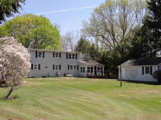 41 Jackson Rd, West Woods, CT 06069-2137