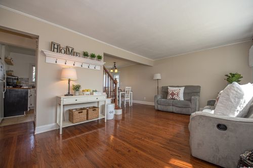 1051 Hamilton Ave, North Lindenhurst NY  11757-2130 exterior