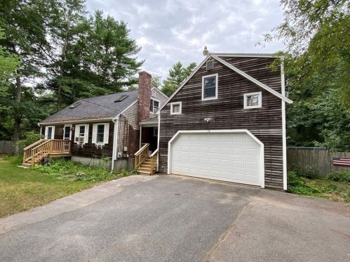 38 Fosdick Rd, Carver, MA 02330-1322