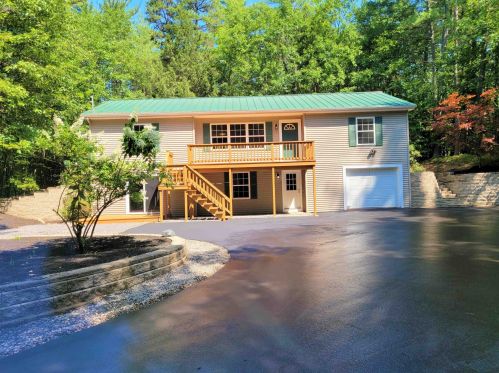 89 Colony Ln, New Hampton, NH 03256-4512