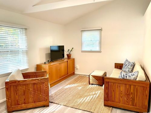 1160 Paradise Shores Rd, Southold NY  11971-4041 exterior