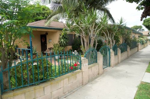 150 49th St, Long Beach, CA 90805-6809