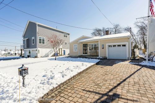 49 Las Olas Dr, Bricktown, NJ 08723-7647