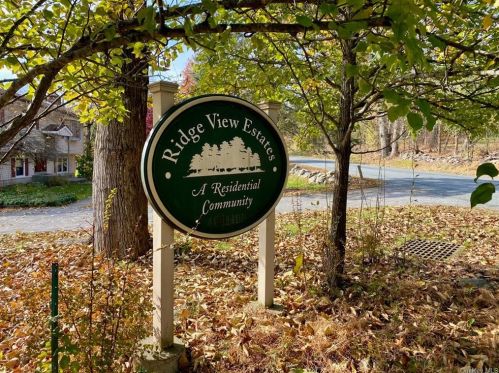 6 Coleman Dr, Camp Bell Hall, NY 10916-2639