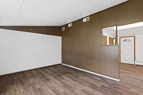 9901 Saratoga Dr, Caledonia WI  53108-9636 exterior
