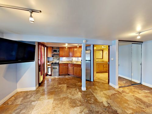 1660 Linwood St, San Diego CA 92110-2830 exterior