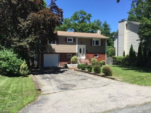 27 Haddon Rd, Parsippany NJ  07054-3016 exterior