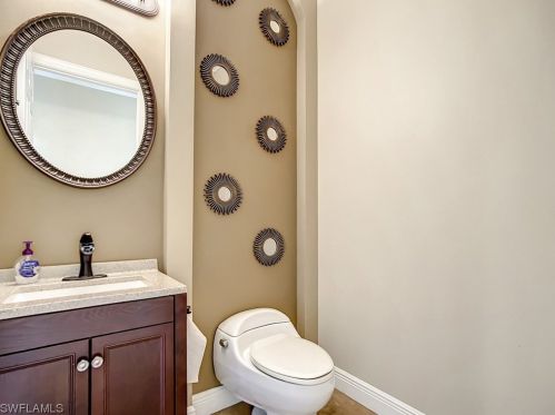 3510 15th Ter, Cape Coral FL  33993-4954 exterior