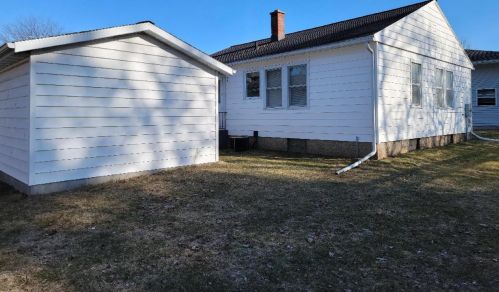 405 Cady Ave, Tomah, WI 54660-1420