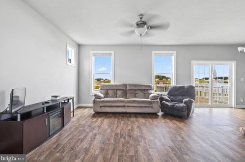 192 Winifred Dr, Hanover PA  17331 exterior